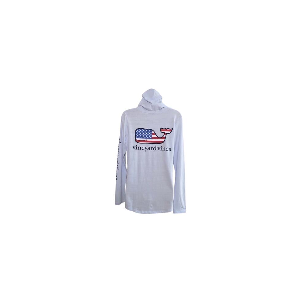 Unisex Vineyard Vines hoodie/sweatshirt with hood.